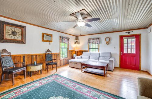 Ore City House | Walk to Water Lake O the Pines Cabin