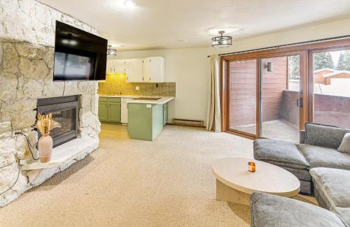 Old Town Apartment | Walk to Winter Park Resort Condo with Hot Tub!