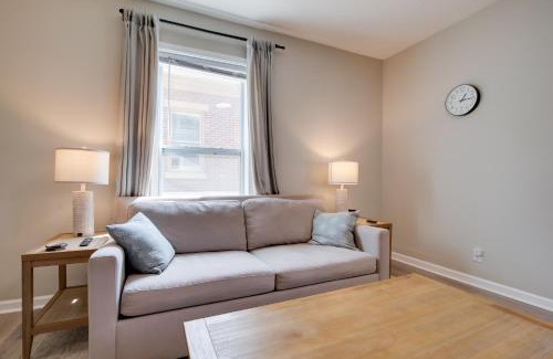 Bowling Green House | Walk to WKU, Bars and Dining! Updated Duplex Home