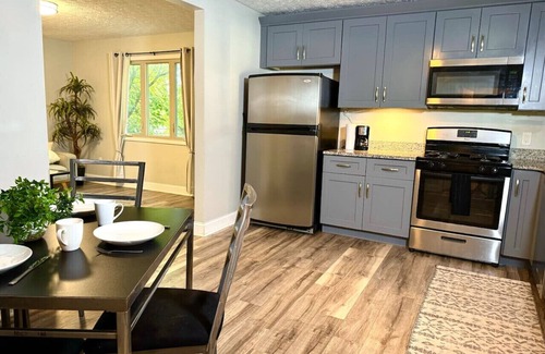 Ohio City Apartment | Walk Westside Market, Ohio City, 2 mi to downtown!