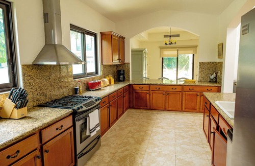 Playa Blanca House | Walk2Beach/Pool/WiFi/Golf/Dining/Yoga/Pilates/Fishing/home office