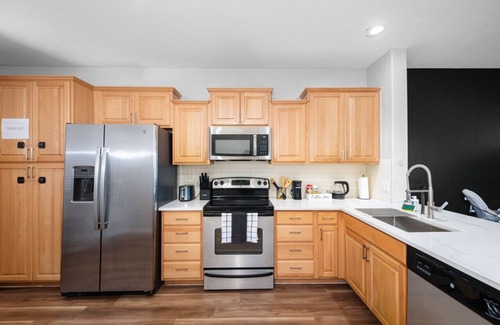 Tempe Apartment | Walkable 2BR Near ASU|Pool, Gym & Pet-Frndly
