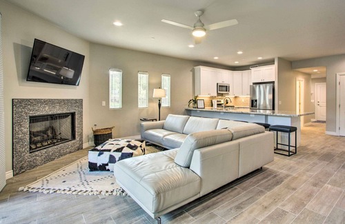 Cave Creek House | Walkable Cave Creek Townhome w/Private Patio!