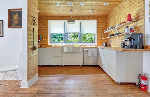 Livingston Manor House | Walkable Central Livingston Manor - 3BR