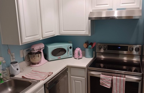 Mount Pleasant Condo | Walkable community close to Isles of Palms Beach, Shem Creek and Charleston