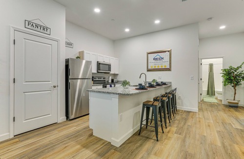 LaBelle Apartment | Walkable Downtown LaBelle Apt w/Private Balcony!