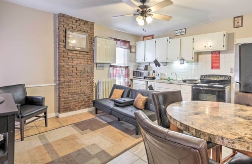 Hartford Apartment | Walkable Hartford Apt Near Convention Center!