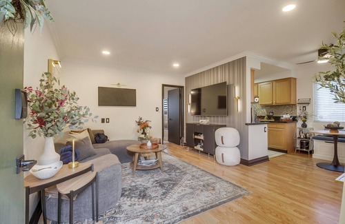Hillcrest Condo | Walkable Hillcrest Gem - Cafés, Bars & Balboa Park - Landing Pad in San Diego