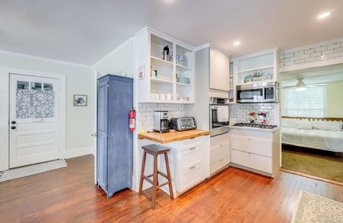 St. Marys House | Walkable Home w/Porch in Dtwn St Marys!
