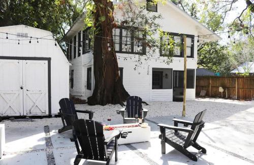 South Seminole Heights House | Walkable, Outdoor Oasis, BBQ, Firepit and Bocce Ball