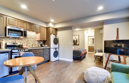 Goose Hollow Apartment | Walkable Portland Studio < 1 Mi to Dtwn!