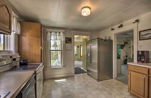 Ten Sleep House | Walkable Ten Sleep House w/Patio & Sunroom!