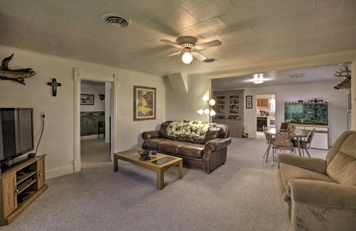 Ten Sleep House | Walkable Ten Sleep House with Patio and Sunroom!