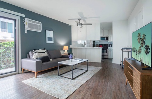 Westwood Apartment | Walkable Westwood 1BR w/Rooftop, near cafes & UCLA, by Blueground