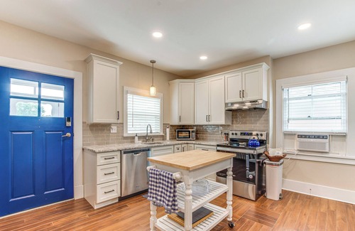 Zelienople House | Walkable Zelienople Home w/Patio & Grill!