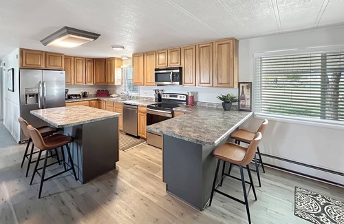 Montrose House | Walker Ridge Two Near Black Canyon