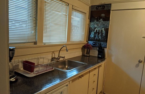 Queen Anne House | Walker's paradise, Safe, Quiet, charming,1Free Permited street parking infront.