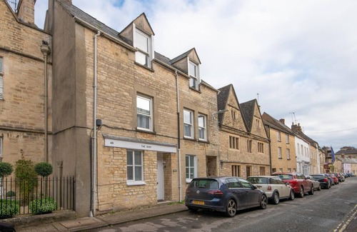 Cirencester Apartment | Walkers Court 3 Bedroom Apartment