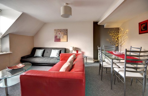 Cirencester Apartment | Walkers Court 3 Bedroom Apartment