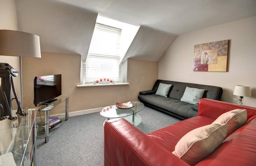 Cirencester Apartment | Walkers Court 3 Bedroom Apartment