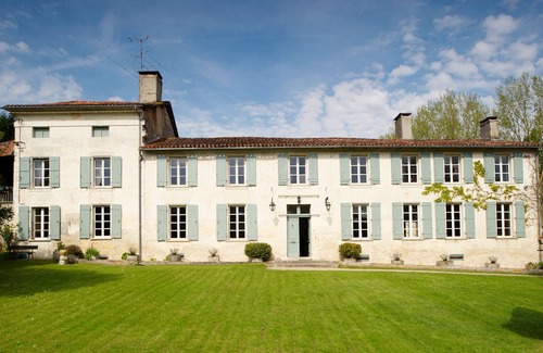 Saint-Romain House | Walking distance to Aubeterre - Gorgeous Country Manor for families, heated pool