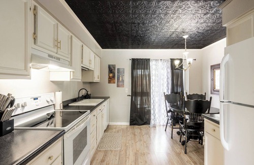 Sheridan Apartment | Walking distance historic downtown Sheridan