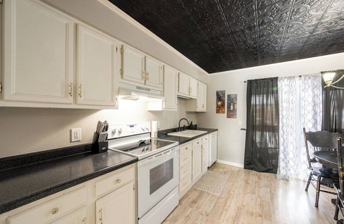 Sheridan Apartment | Walking distance historic downtown Sheridan