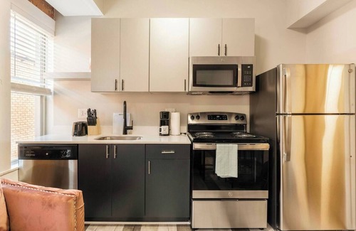 Midtown Apartment | ~Walking distance Midtown/DMC~ Long stays welcome!