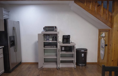 Canyon Apartment | Walking distance to Bar-Z winery, beautiful view of canyon