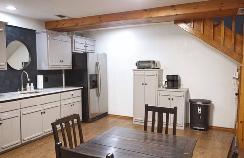 Canyon Apartment | Walking distance to Bar-Z winery, beautiful view of canyon
