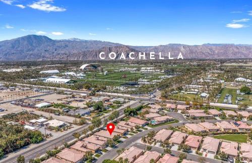 Indio House | Walking distance to Coachella and Stagecoach with 4 bedrooms