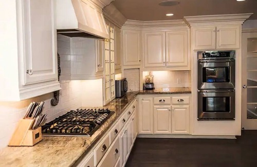 Cardiff-by-the-Sea House | WALKING DISTANCE TO SWAMI'S BEACH, BEAUTIFUL POOL, HUGE HOUSE!