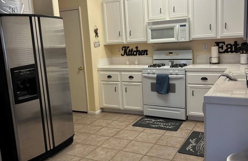 Indio House | Walking distance to Stagecoach and Coachella Valley Music Festival.