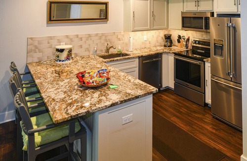 University Hills House | Walking distance to the grove! .08 of a mile!