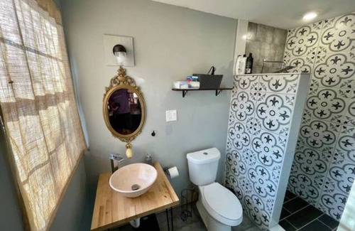 South 7th Ward Bed & Breakfast | Walking distance to French Quarter and Frenchmen Street with Pool!