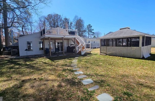North Beach House | Walking distance to Herrington on the Bay! Home with views of the Chesapeake Bay