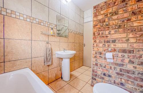 Marloth Park Resort | Walking Tall Private Bush Retreat