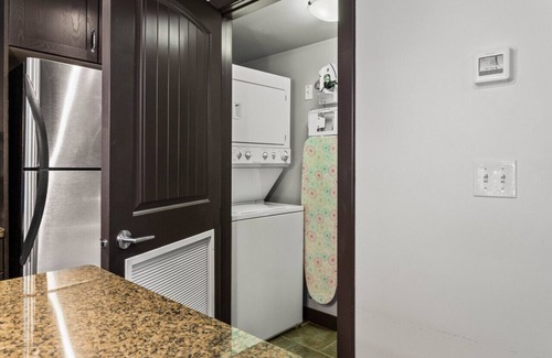 Copperstone Resort Condo | Walkout to Hot tub | BBQ | Clean & Cozy 1 Bed Unit