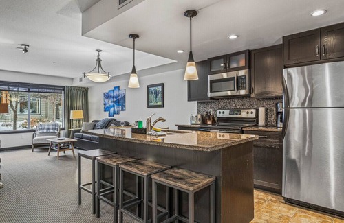 Copperstone Resort Condo | Walkout to Hot tub | BBQ | Clean & Cozy 1 Bed Unit