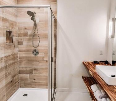 Pinedale Apartment | Wallace BNB