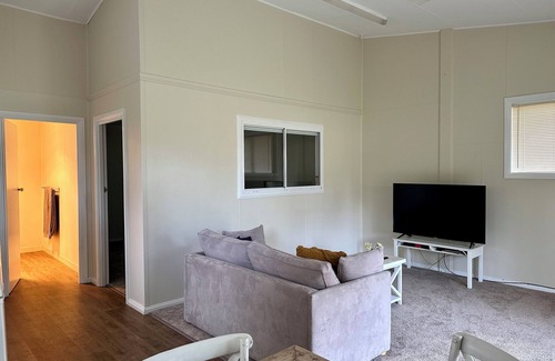 White Rock Bed & Breakfast | Wallaroi Guest Home