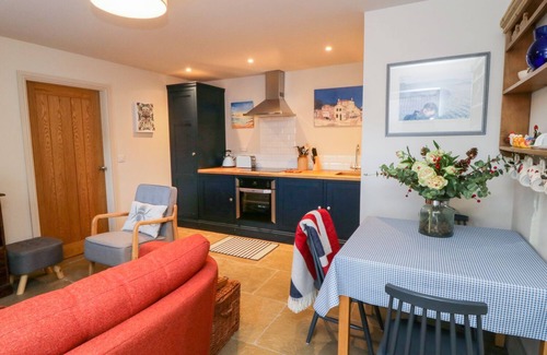 Ingerthorpe Cottage | WALLERTHWAITE BARN COTTAGE, romantic in Markington