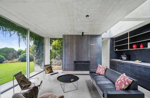 Whoota House | Wallis Lake House with a view that never fails!