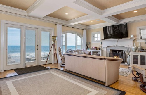 Rye House | Wallis Sands Oceanfront Home
