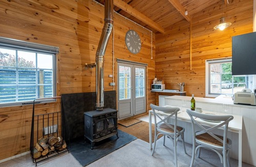 Barns Green Cabin | Walliswood Lodge - Rural Retreat - Newly converted, Wood Burner, Air Con, wi-fi