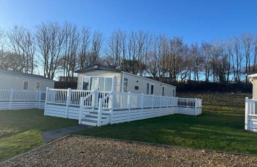 Grampound Resort | Wallows Lodge with private hot tub