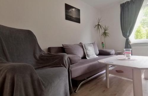 Wallsbull Apartment | Walls 1