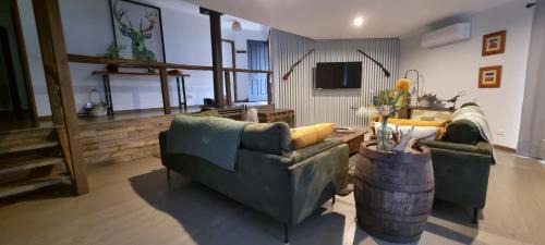 Rawson House | Wally's Edge 20acre Farm Stay