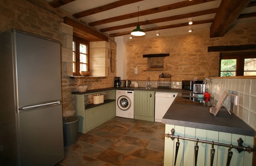 Saint-Sulpice-d'Excideuil Cottage | Walnut Barn Charming Self Catering property & pool, ideal for families & couples