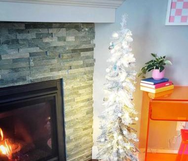 Traverse City House | Walnut, 3BR Townhom Near Downtown, Beach and Wineries